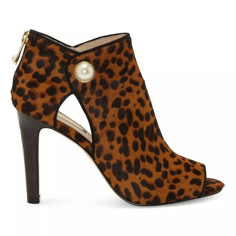NEW Louise et Cie Illisa Leopard Peep Toe Bootie Heels Sz 5.5